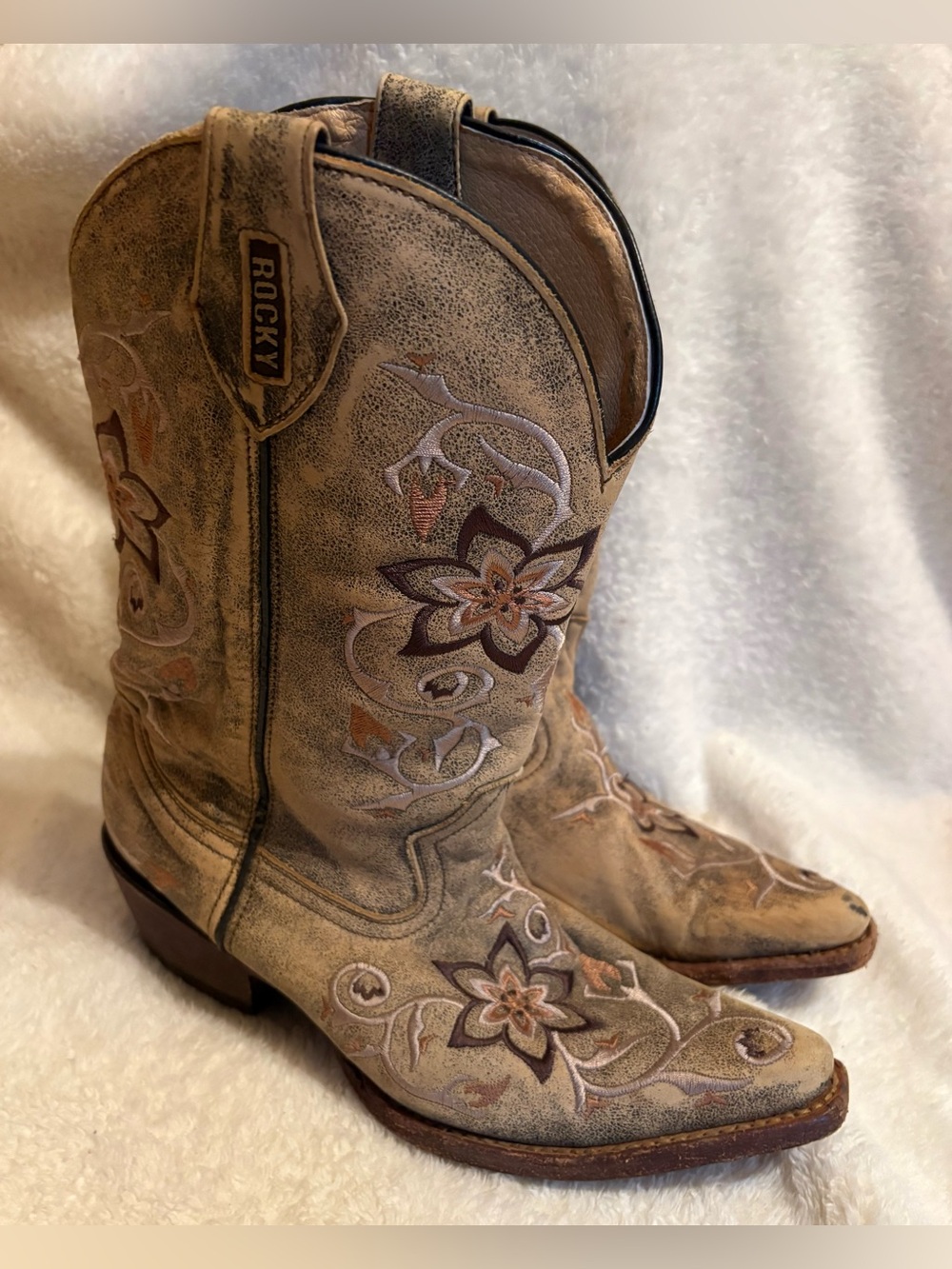 Women’s Rocky Handhewn Floral Embroidered Western Cowboy Boot Tan Brown 8.5 M